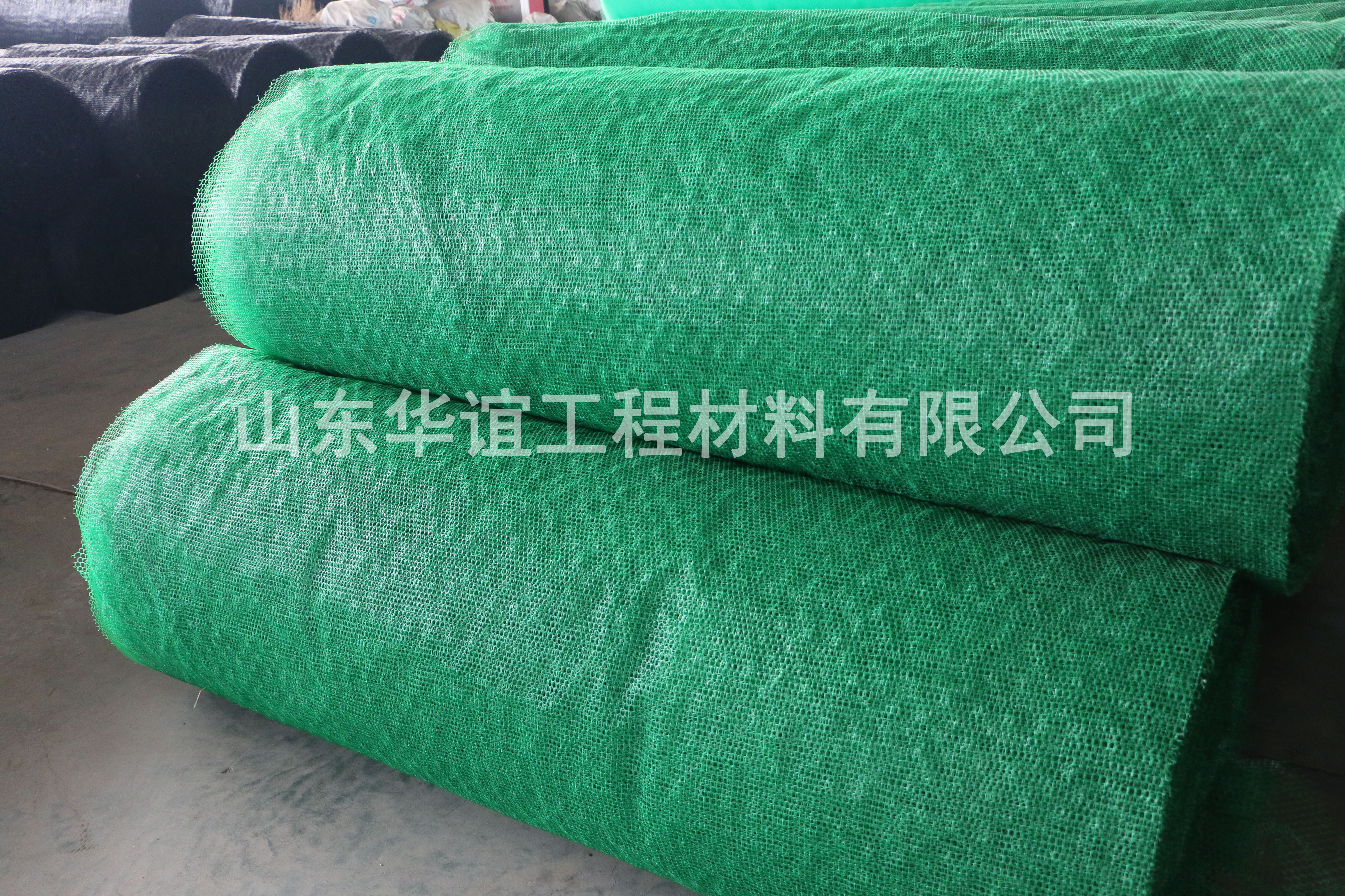 湖南三維植被網(wǎng)應(yīng)用在路面工程中能夠延長(zhǎng)道路的使用壽命