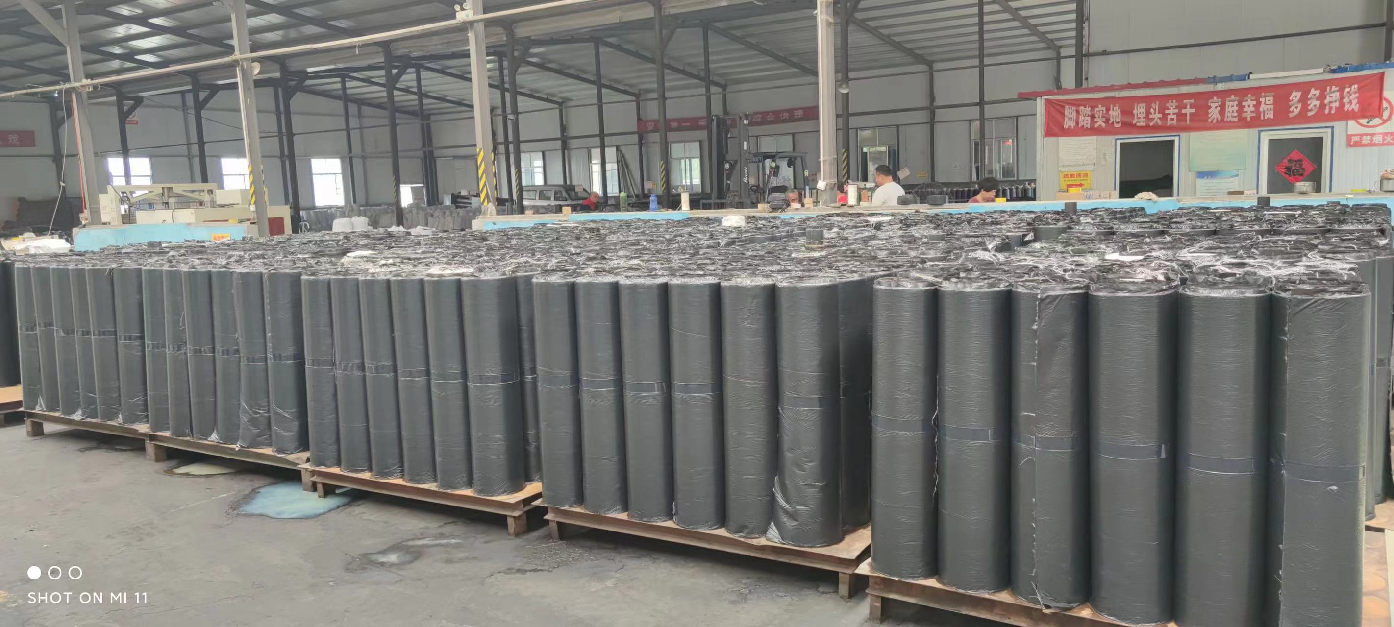湖北抗裂貼實(shí)地施工中的優(yōu)勢(shì)作用多到你想象不到！